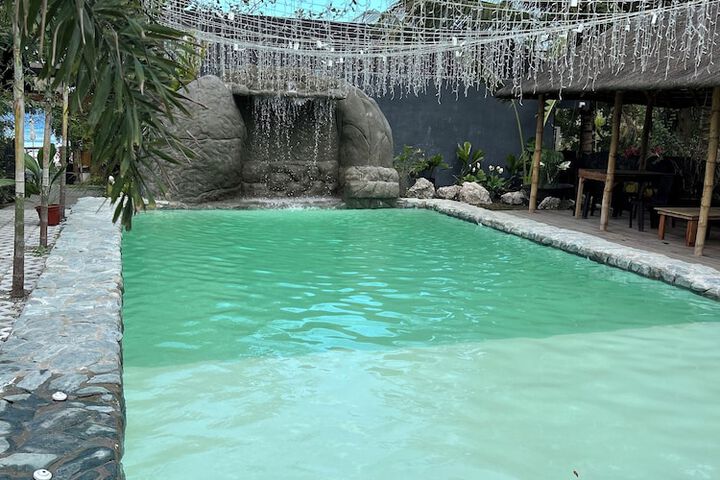 Pool 30 of 59