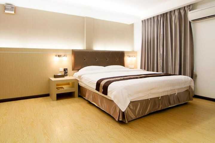 Room 21 of 44
