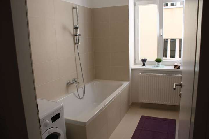 Room 15 of 21