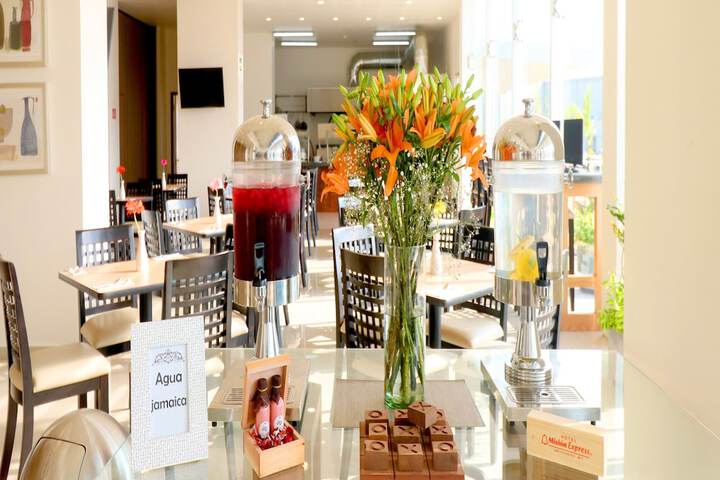 Dining Photos