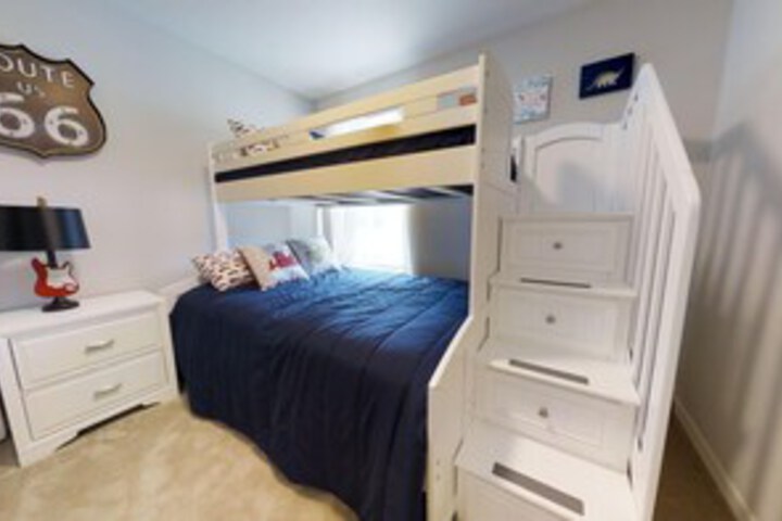 Room 16 of 16