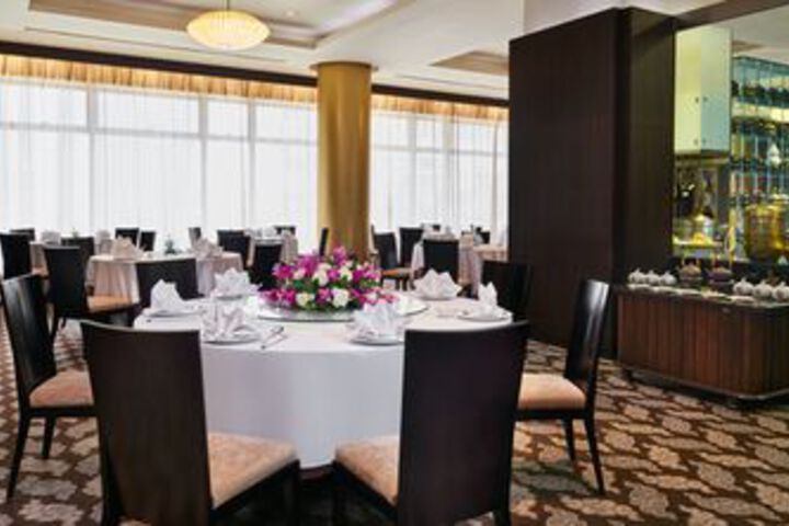 Dining 84 of 93