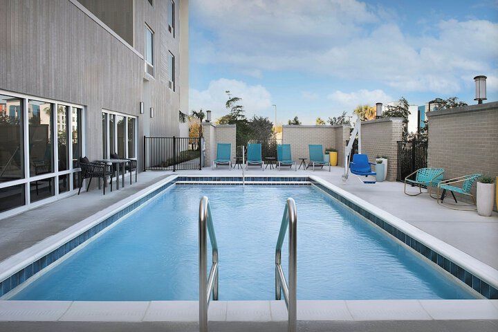 Pool image of TownePlace Suites by Marriott Fort Myers Gulf Coast