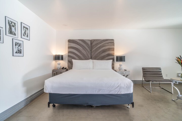 1 King Bed (17 of 44)