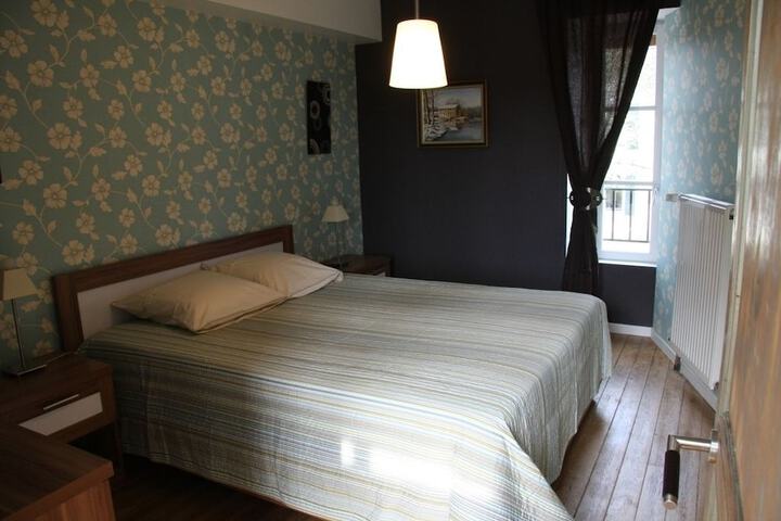 Room 10 of 193