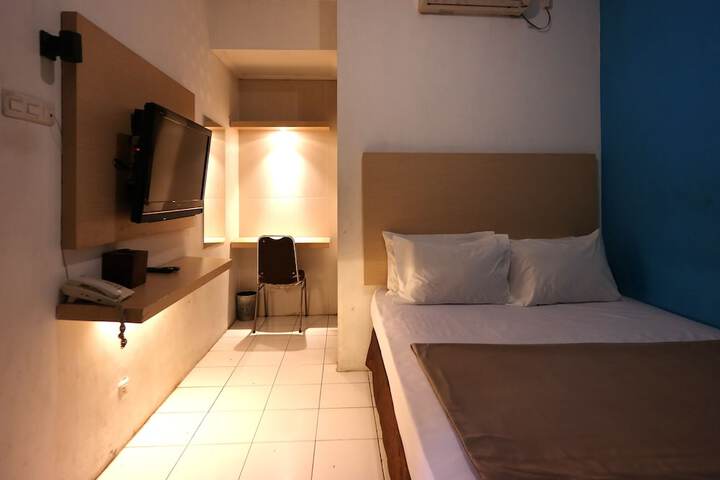 Room 3 of 23