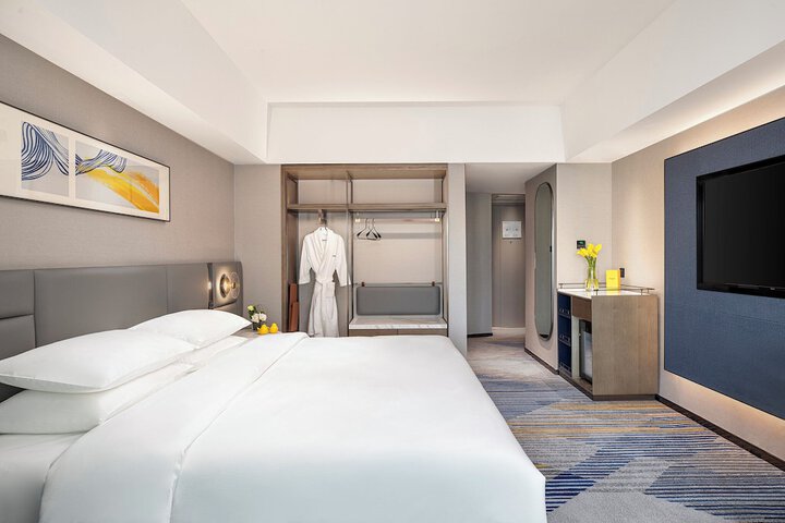 Room 43 of 111