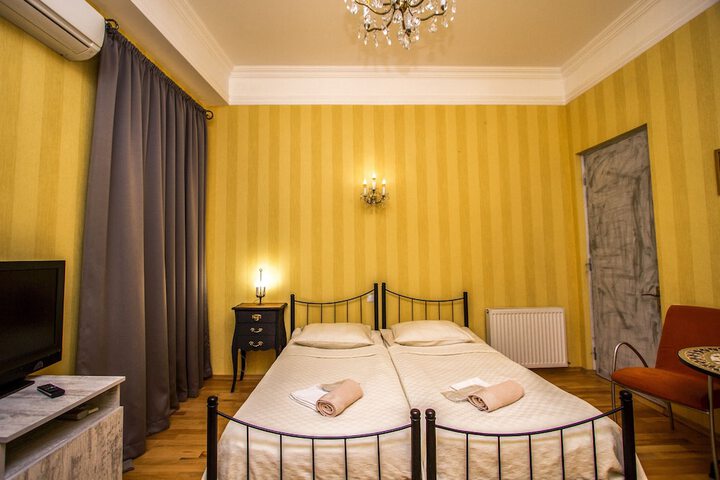 Room 22 of 96