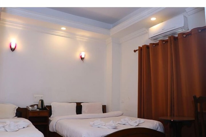 Room 12 of 36