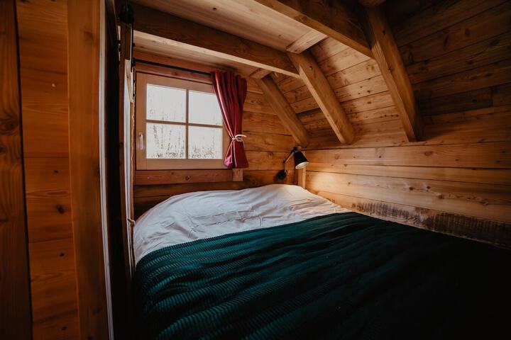 Room 14 of 495