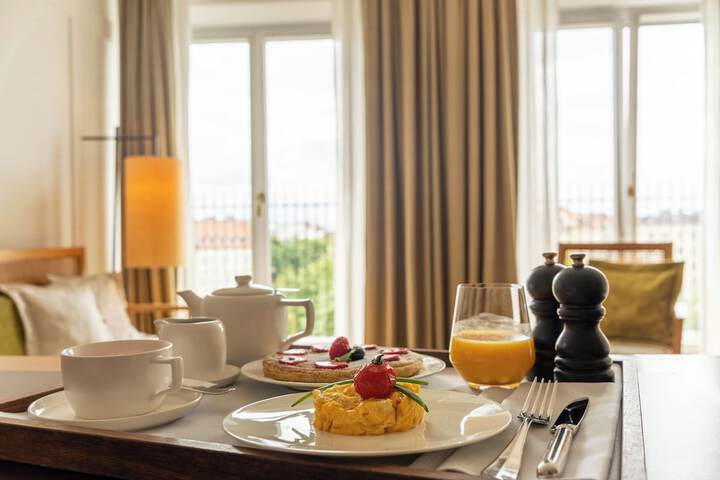 Breakfast/Coffee Service 34 of 42