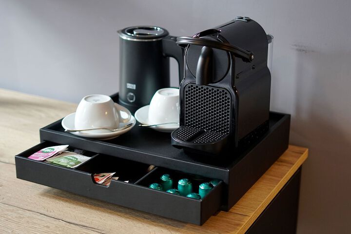 Breakfast/Coffee Service 18 of 36