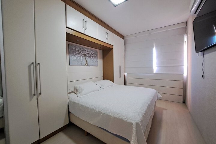 Room 3 of 49