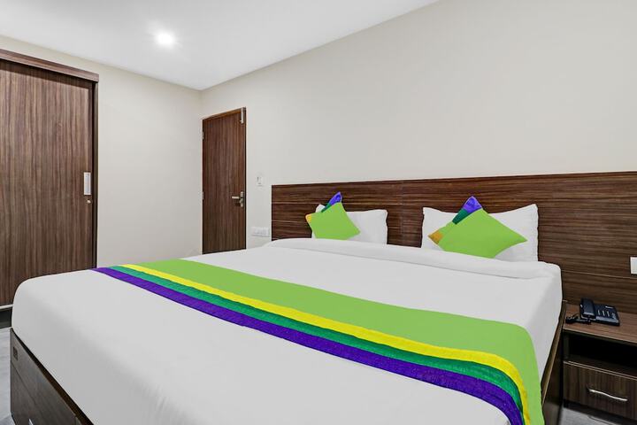 Room 15 of 30