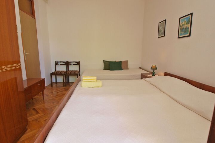 Room 3 of 26