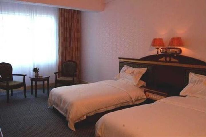 Room 9 of 9