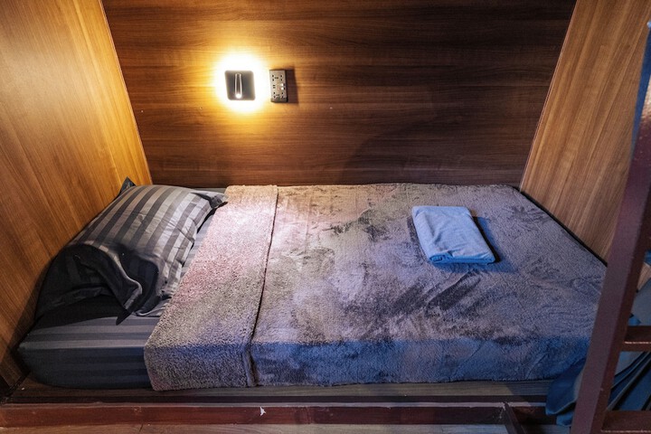 Room 13 of 132