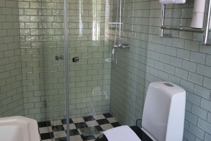Room 49 of 69