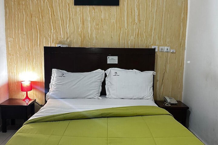 Room 51 of 307