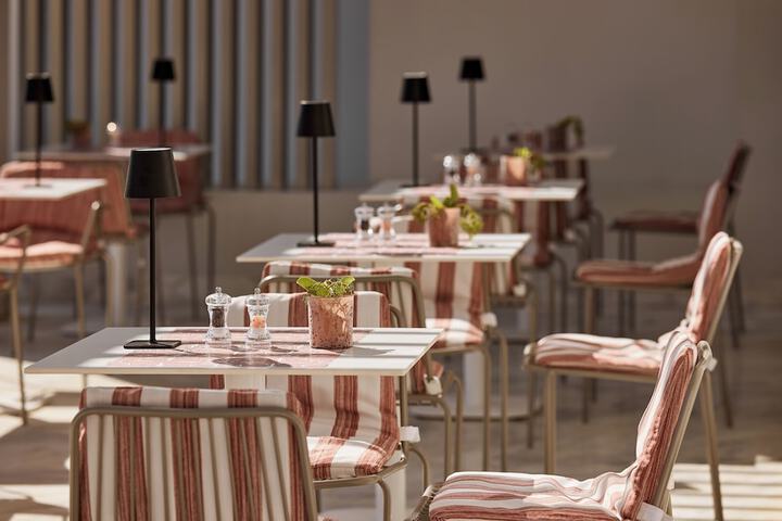 Dining 97 of 116