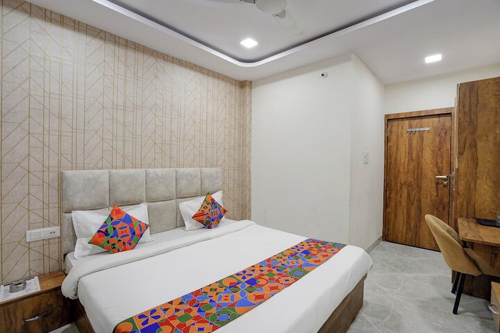 Room 8 of 22