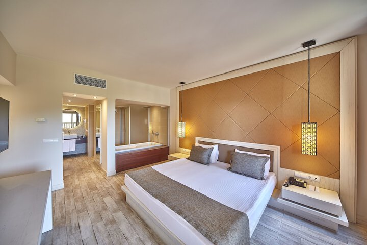 Room 20 of 83