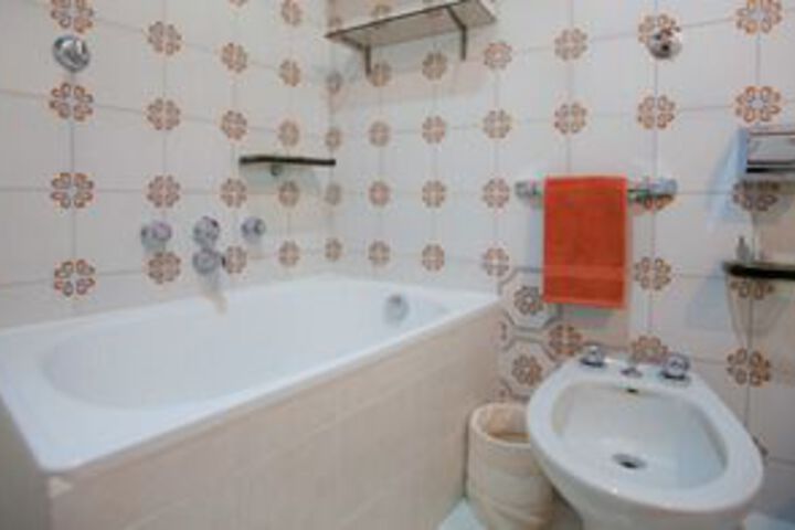 Room 2 of 16
