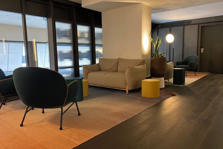 Hotel Interior 212 of 265