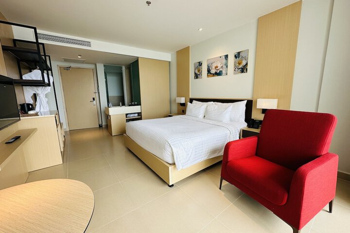 Room 8 of 71