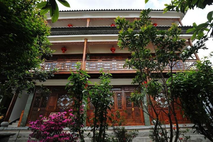 Qiumuju Inn-dali