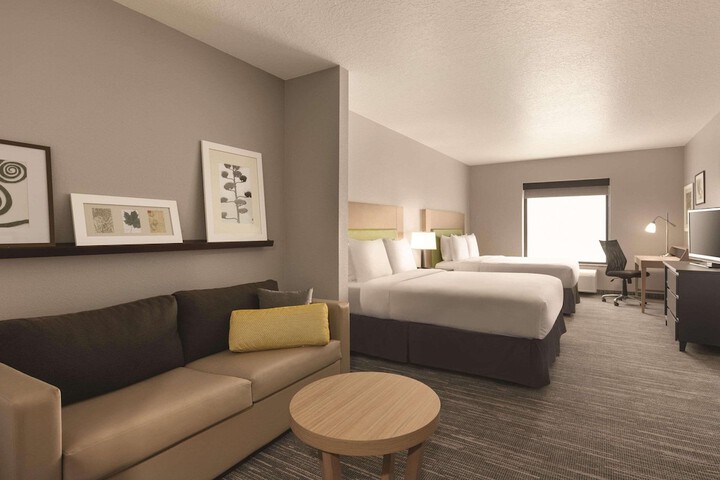 2 Queen Beds Accessible (1 of 10)