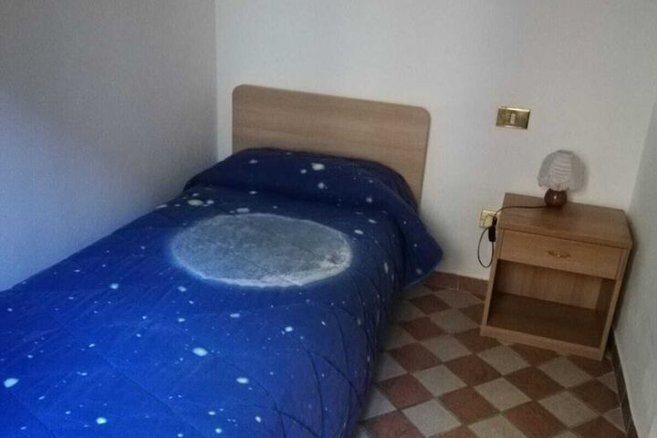 Room 2 of 53