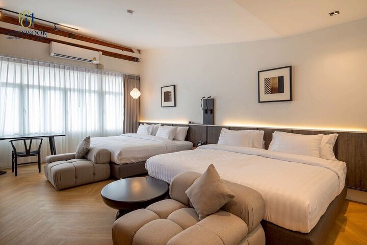 Room 13 of 51
