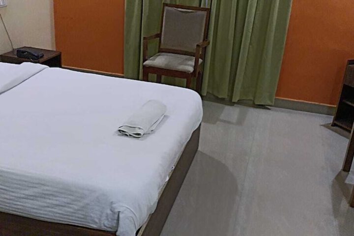 Room 13 of 23