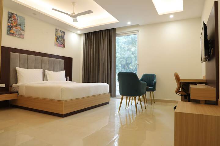 Room 15 of 24