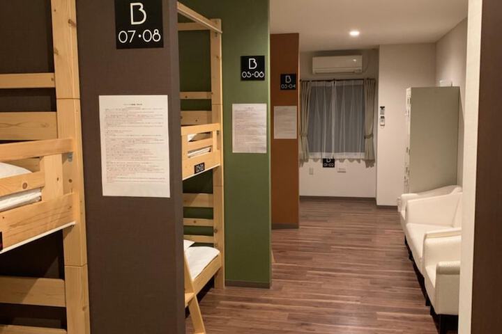 Room 17 of 41