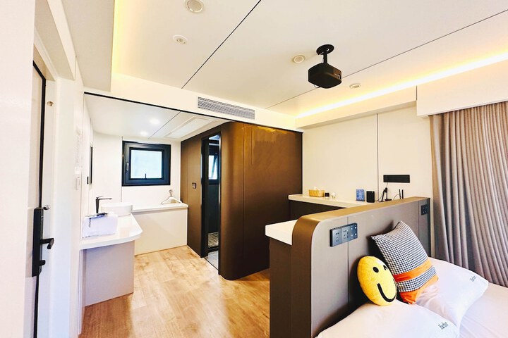Room 86 of 171