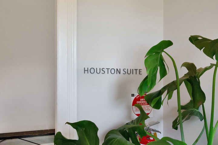 Hotel 4 of 67