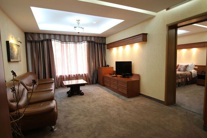 Room 11 of 112