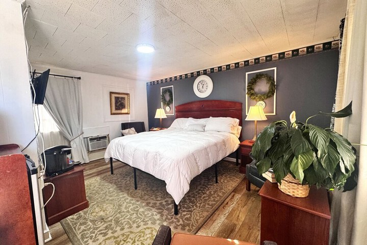 1 King Bed (4 of 48)