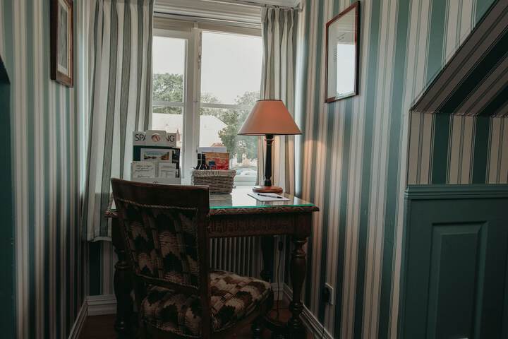 Room 25 of 69