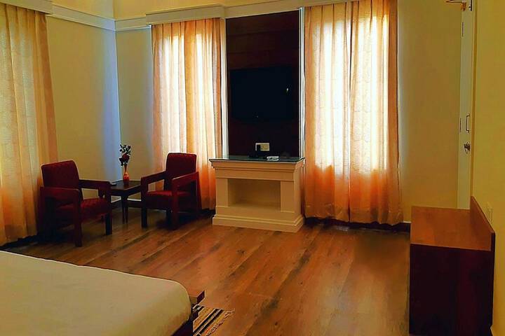 Room 28 of 60