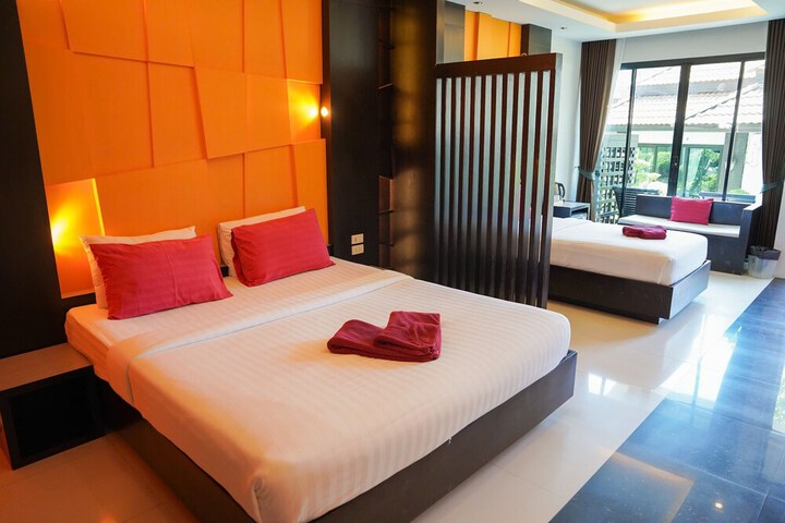 Room 13 of 64