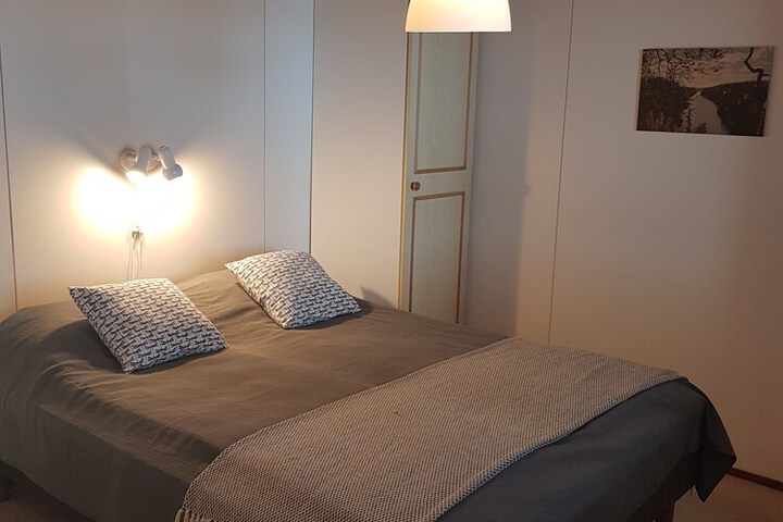 Room 2 of 42