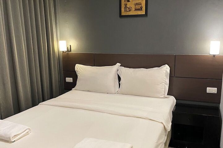Room 19 of 33