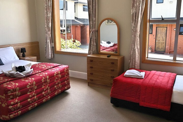 Room 7 of 70