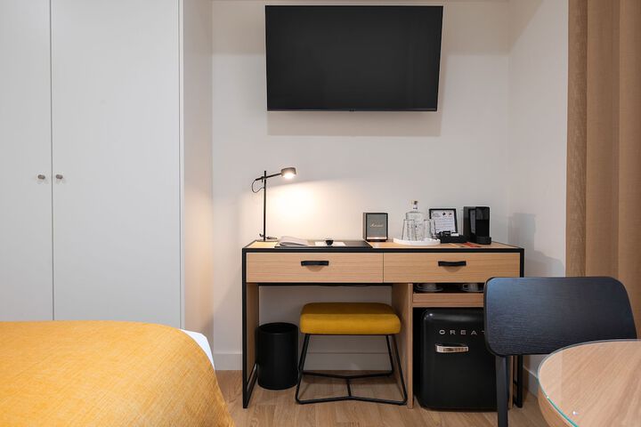 Room 40 of 84