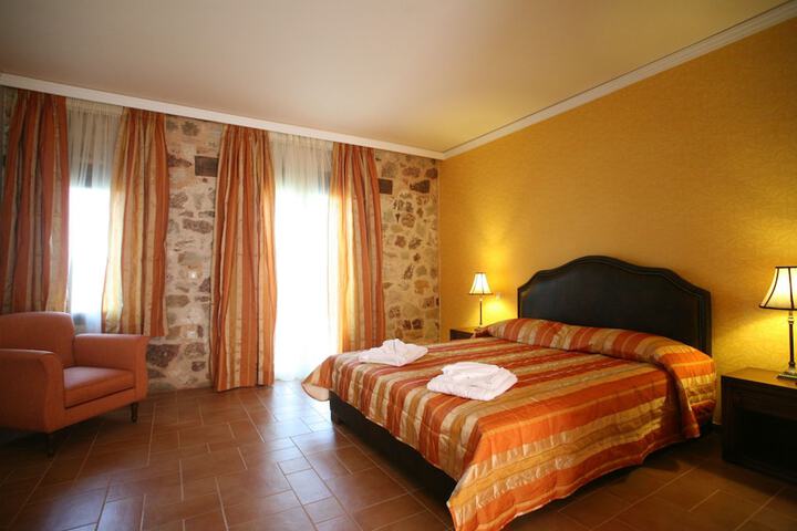 Room 4 of 23