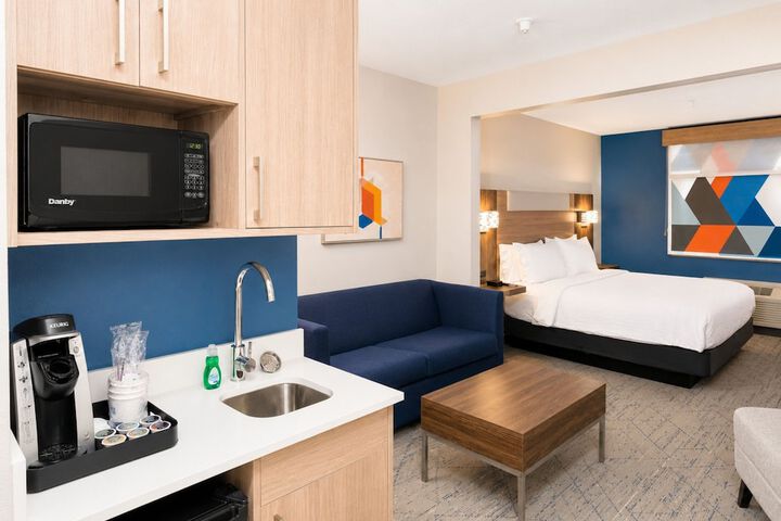 Room 40 of 107