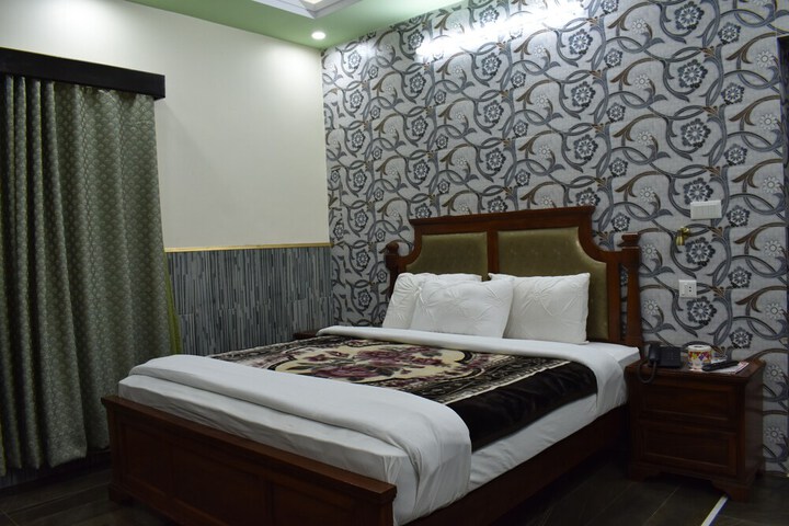 Room 5 of 28